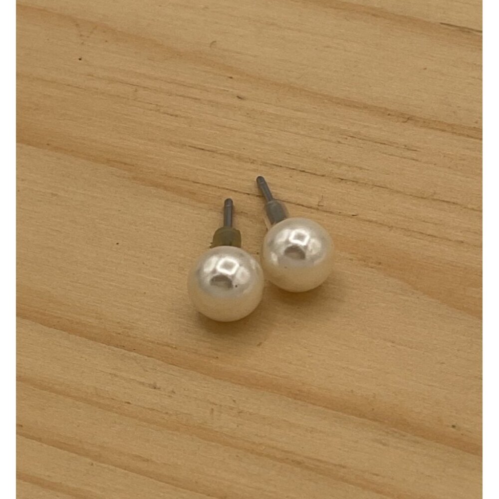 Pearl Stud Earrings Classic White Faux Pearl Post Back Jewelry